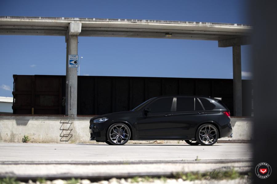  BMW X5 M on Vossen Wheels (HC-3) 2018 года  (фото 39 из 41)